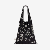 PLEATSMAMA Rebranding Edition Shoulder Bag Black